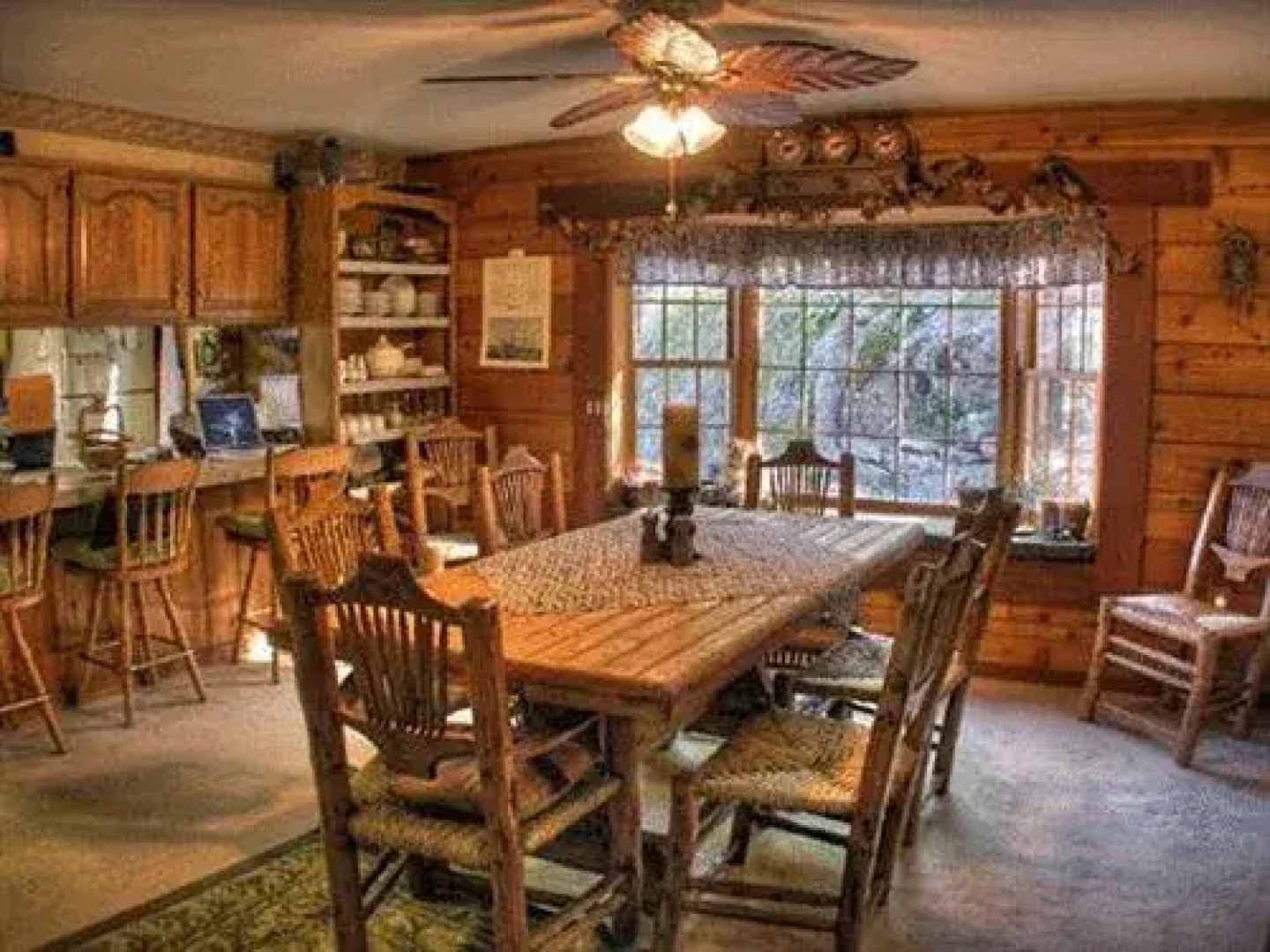 The Log House Lodge Bed & Breakfast