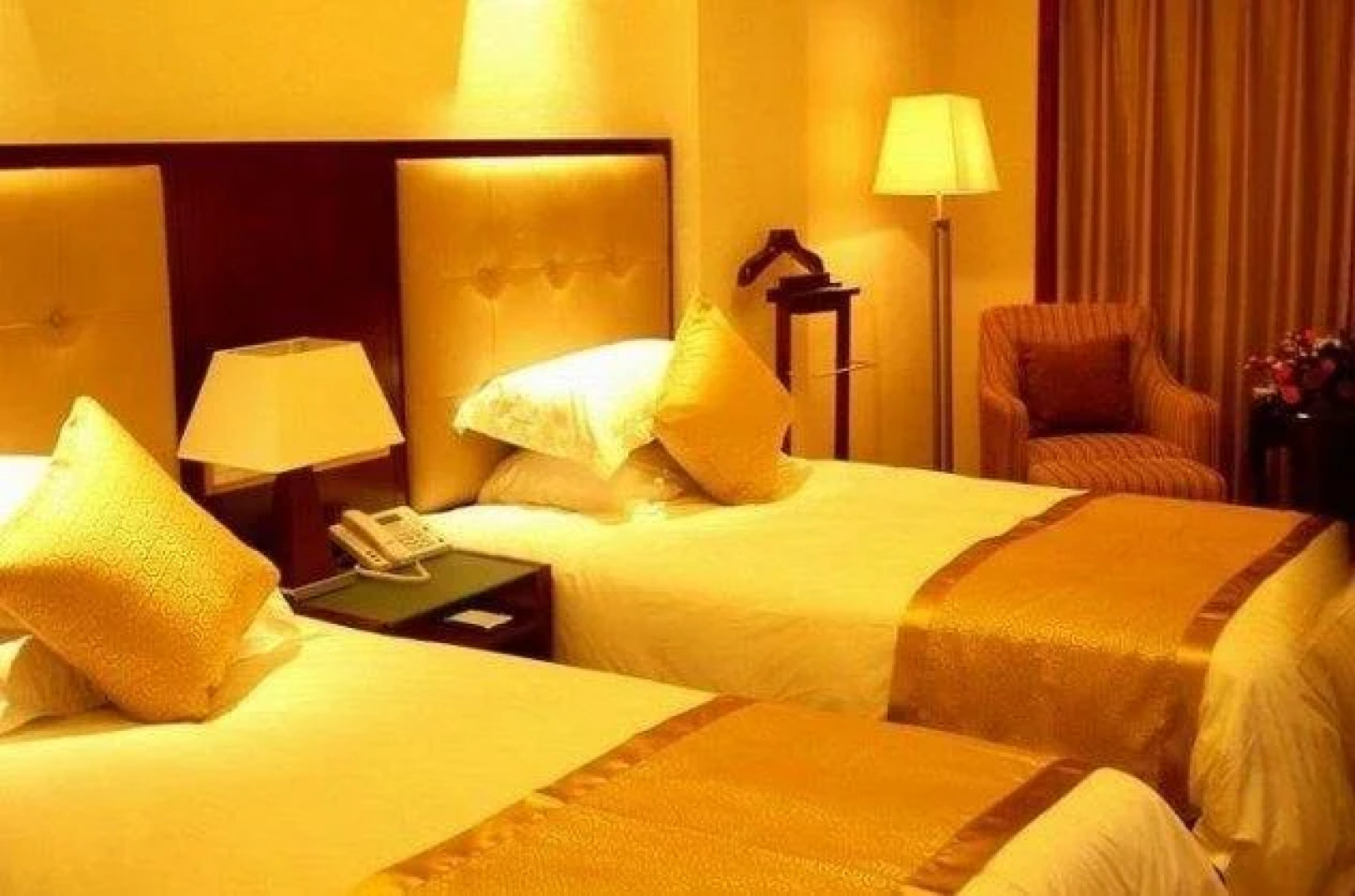 Huzhou Wuxing Crown Hotel