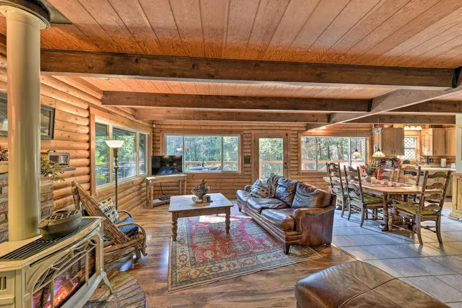 Near Vineyards: Cabin w/ Hot Tub in Pollock Pines!