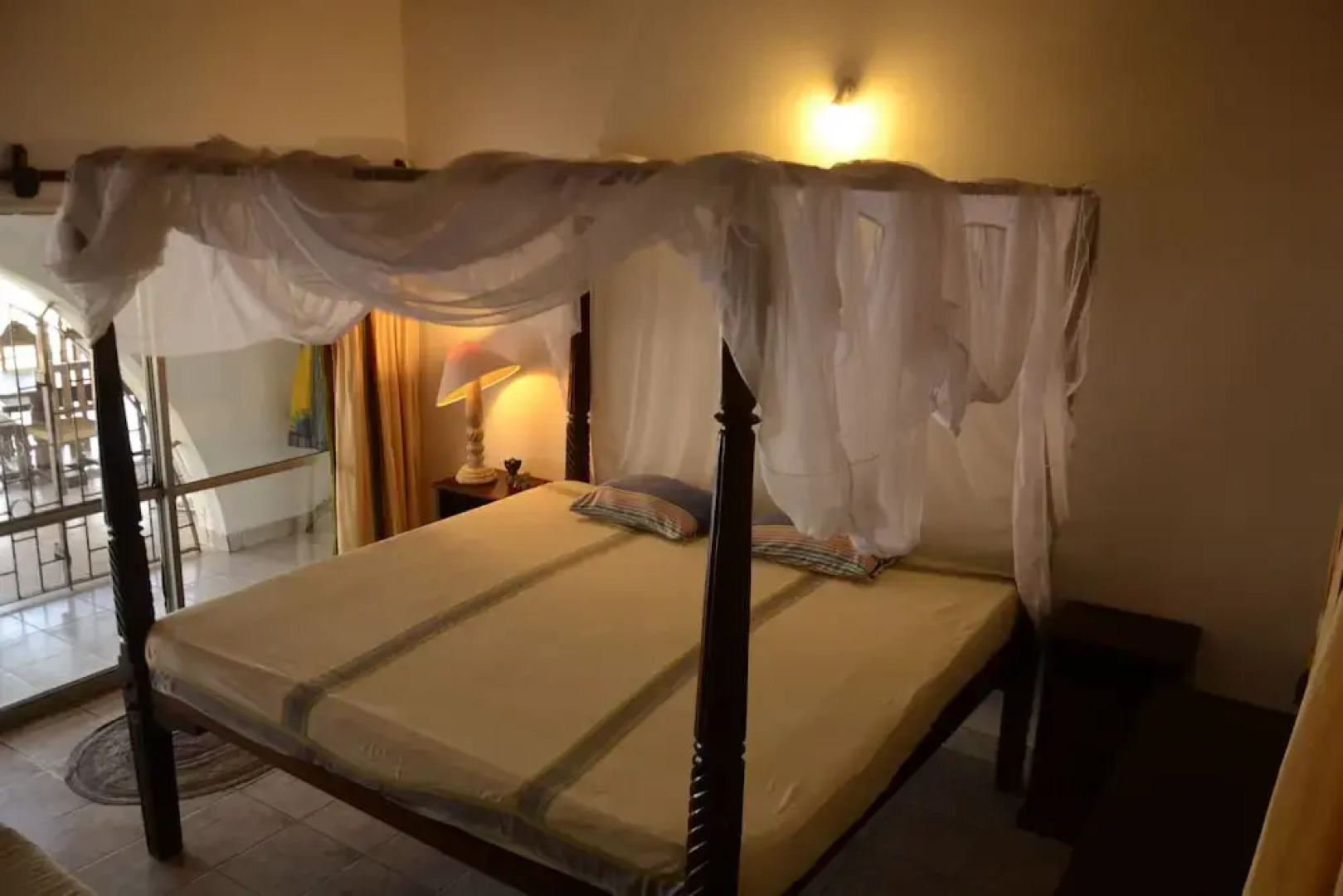 Kirathimo Explorers Oasis Diani - Hostel