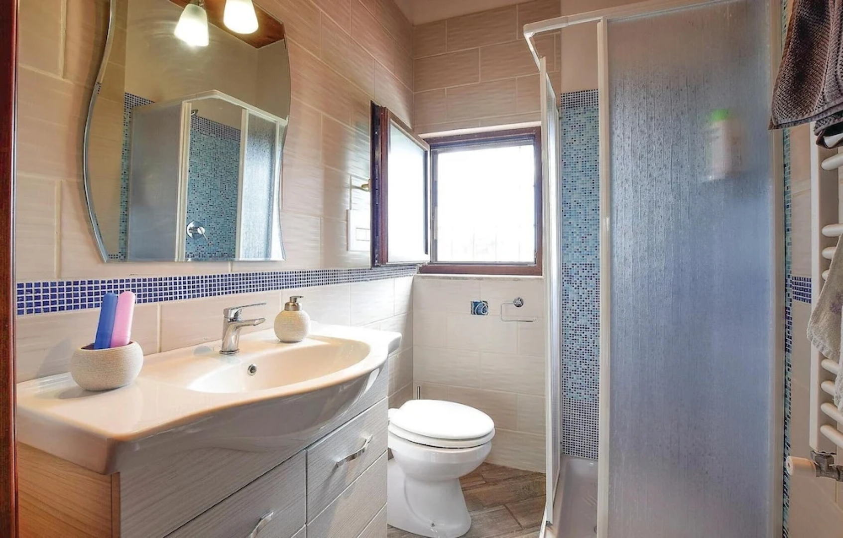 Nice Home in Torre di Pescopaganoce With 5 Bedrooms, Wifi and Outdoor Swimming Pool