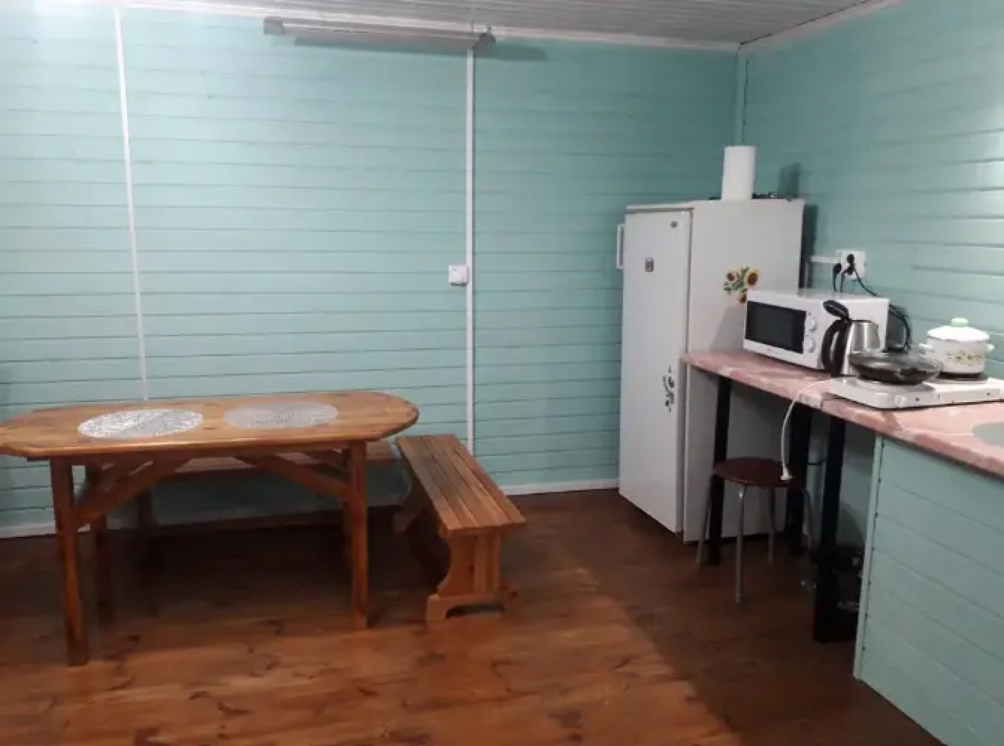 Домик у озера