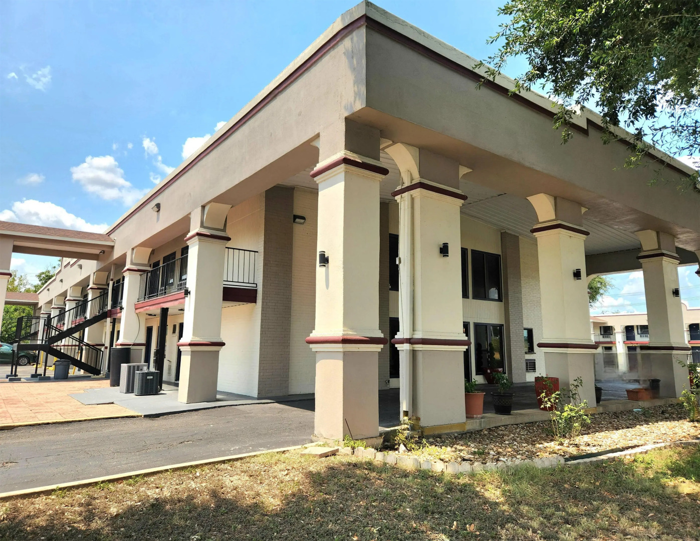 Days Inn by Wyndham San Marcos