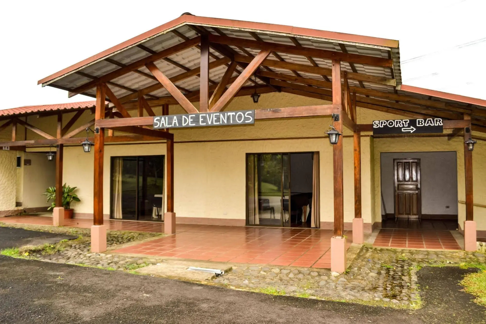Termales del Bosque & Hot Springs