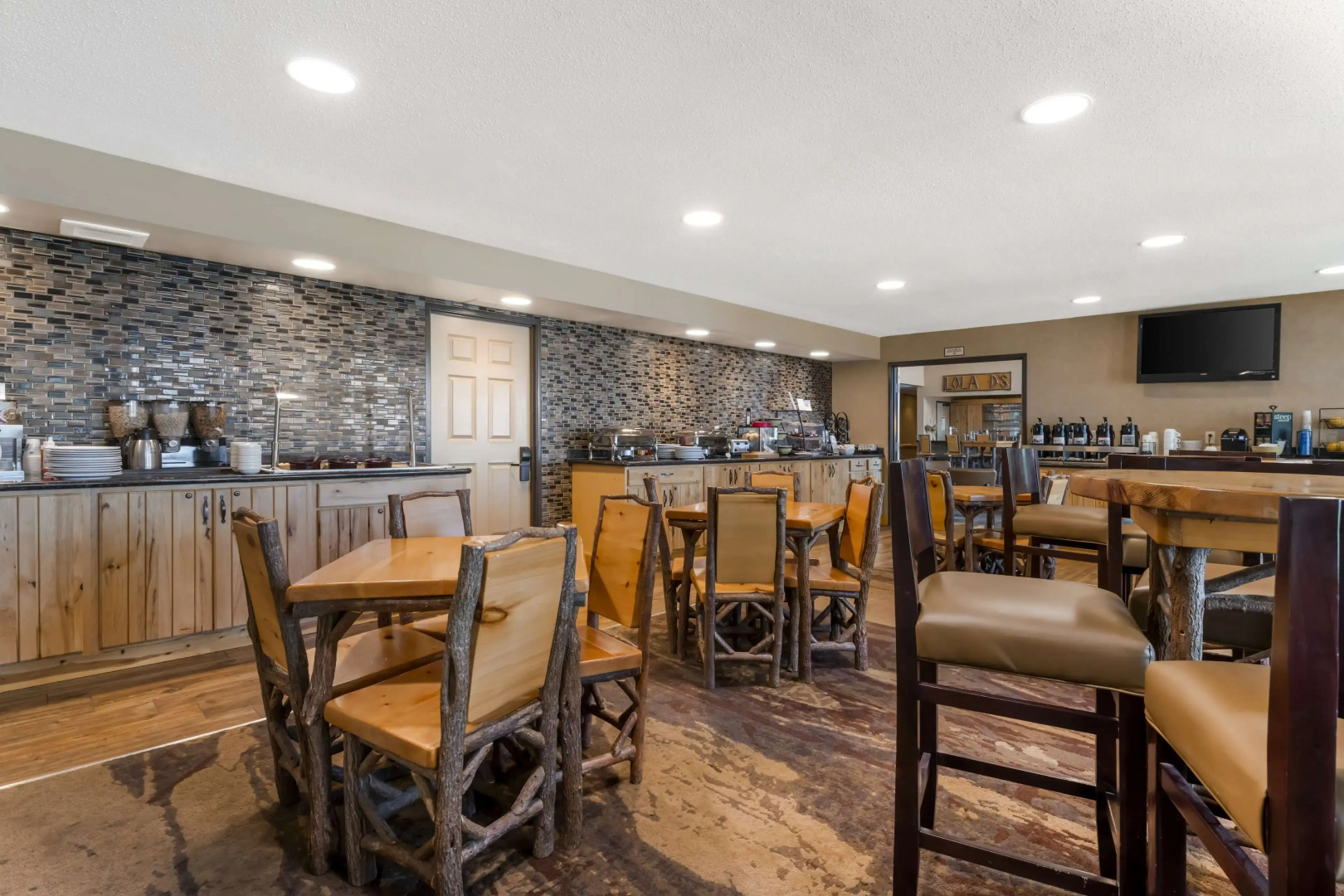 Best Western Premier The Lodge on Lake Detroit