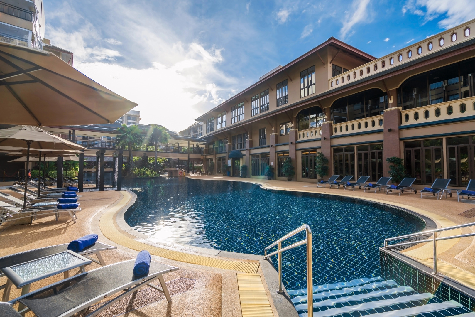 Novotel Phuket Vintage Park Resort