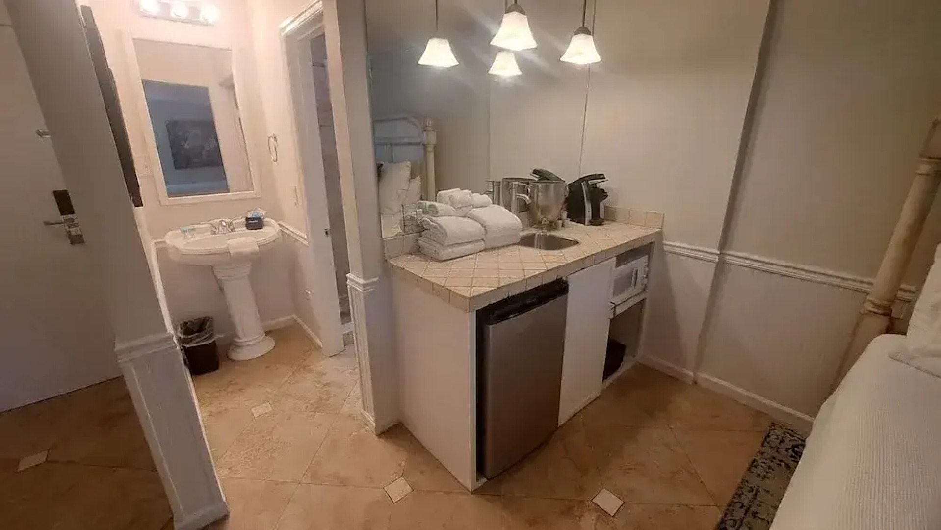 Saint Simons Inn by the Lighthouse