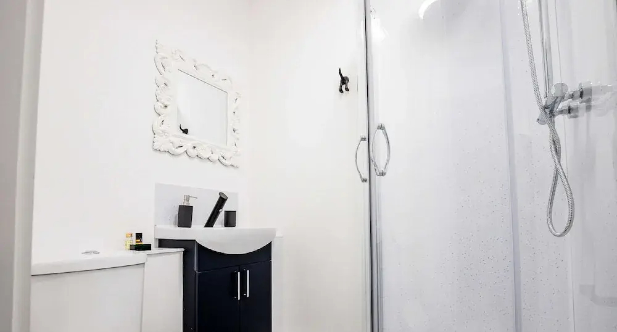 Host Stay Croydon Road Abode