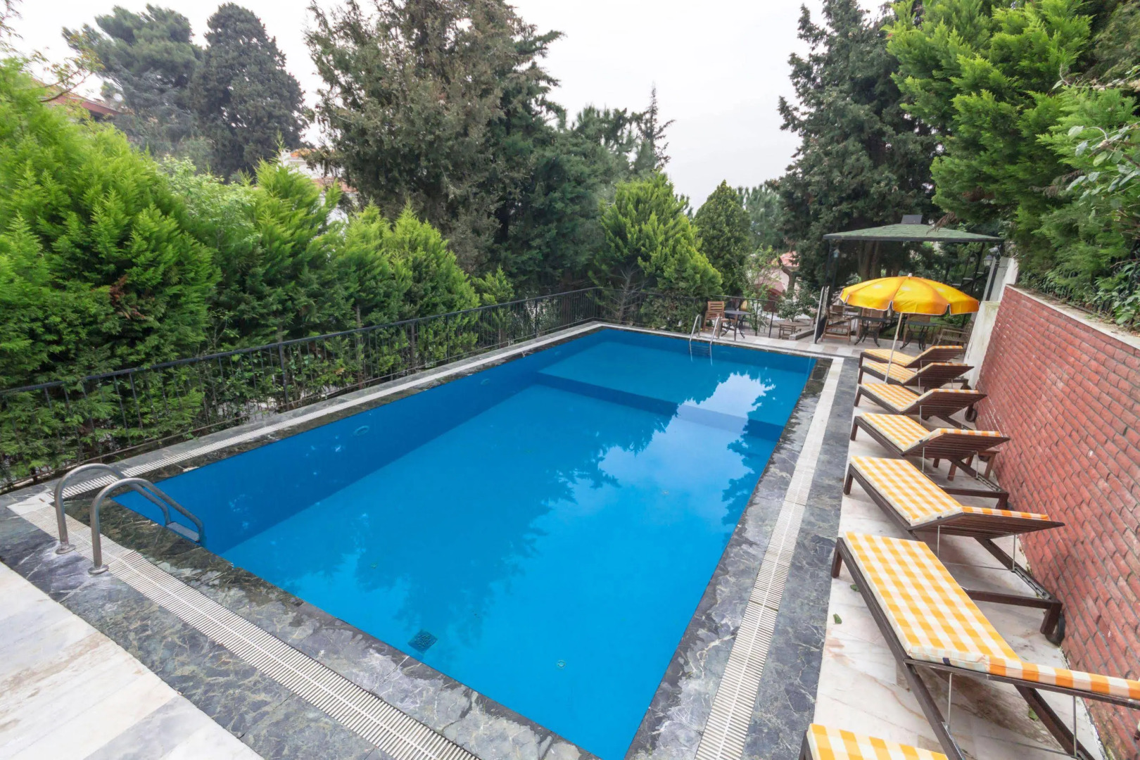 Buyukada Apart Hotel - Karadag Apart