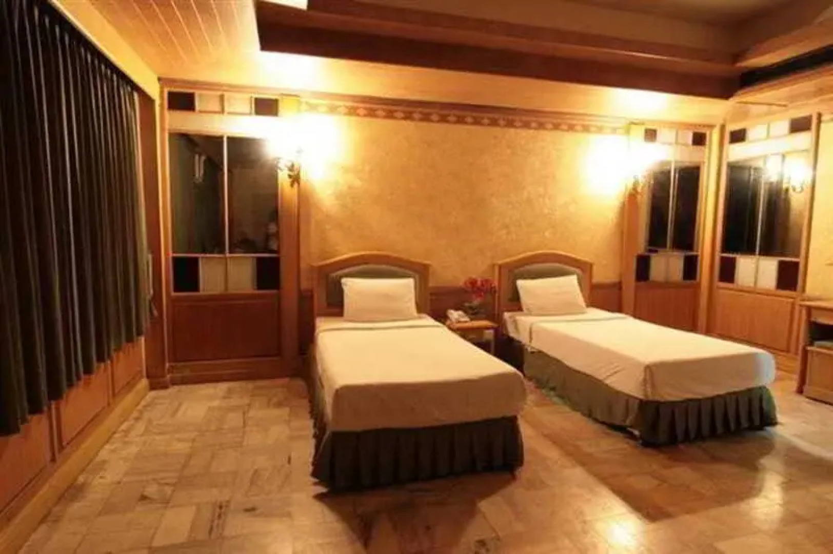 13 Coins Resort Bangna