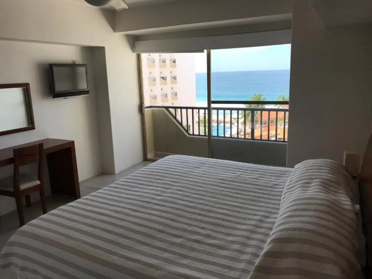 Departamento 523 con playa dentro de Hotel en Ixtapa