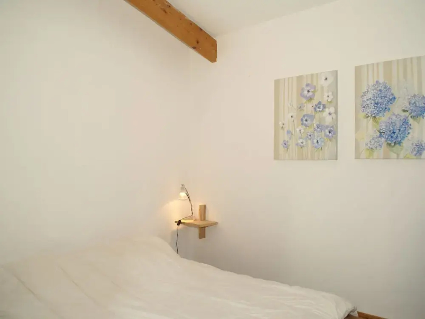 Luxurious Holiday Home near Courset with swimming pool