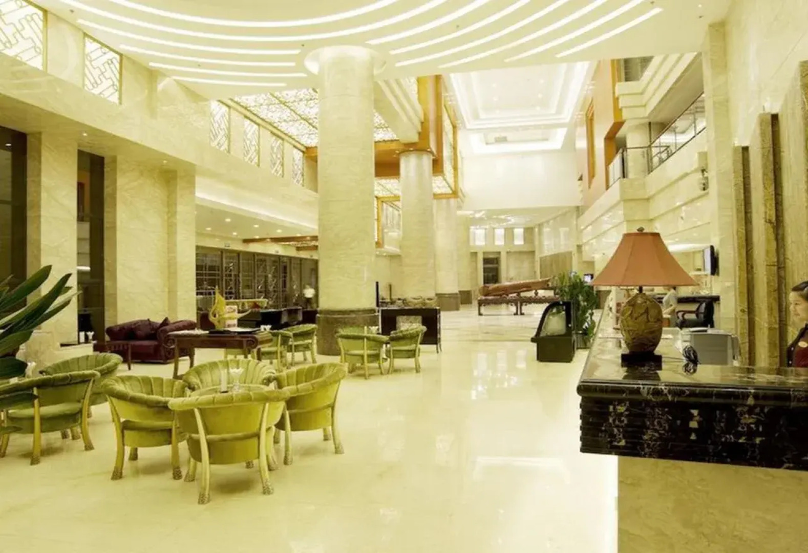 Ramada Plaza Chongqing West Hotel