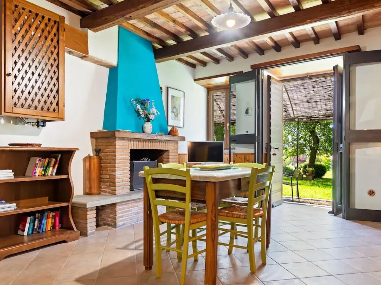 Vintage Holiday Home in Bolsena With Swimming Pool