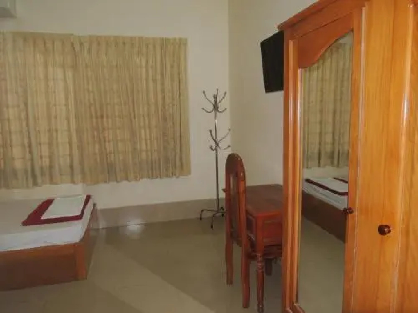 Roeung Loeung Mittapheap Restaurant & Hotel