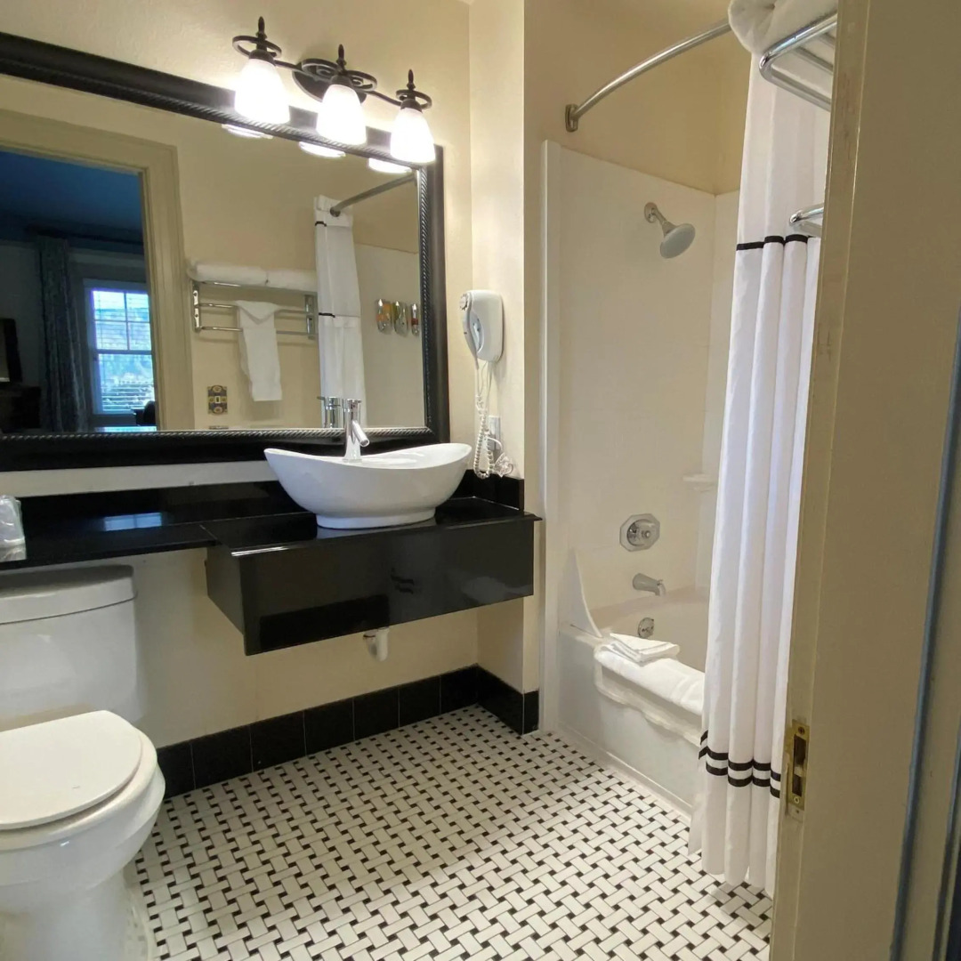 Columbia Gorge Hotel and Spa