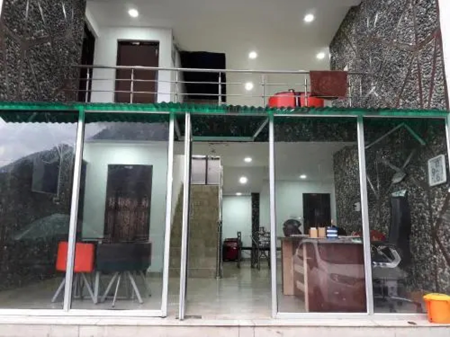 Holiday Inn Guest House