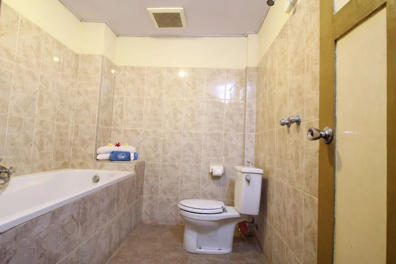 Airy Singaraja Raya Lovina Bali