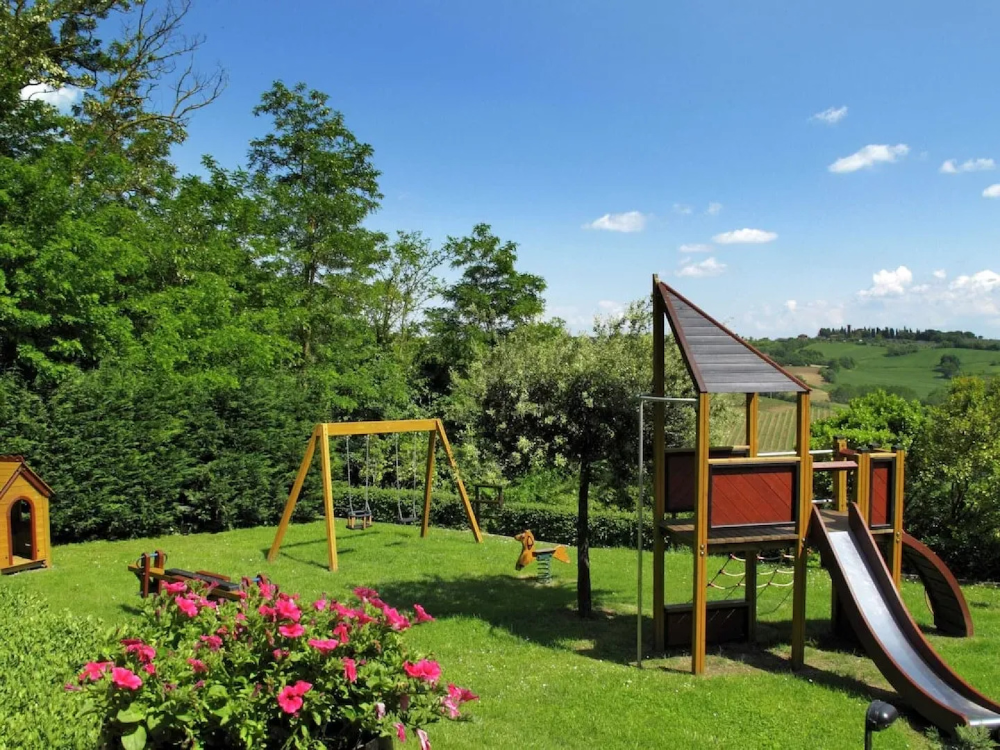 Vintage Mansion in Montepulciano With Pool