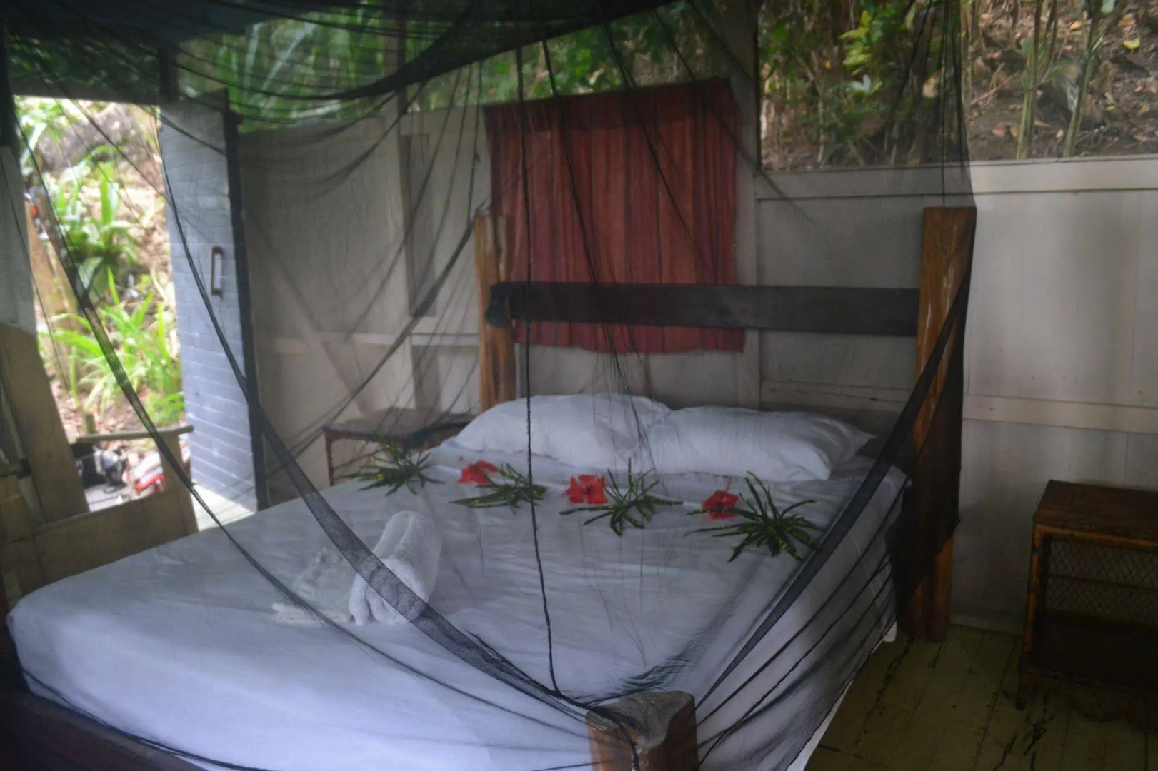 The Lookout Inn Lodge