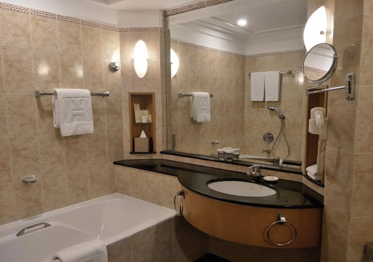 Hainan Junhua Haiyi Hotel