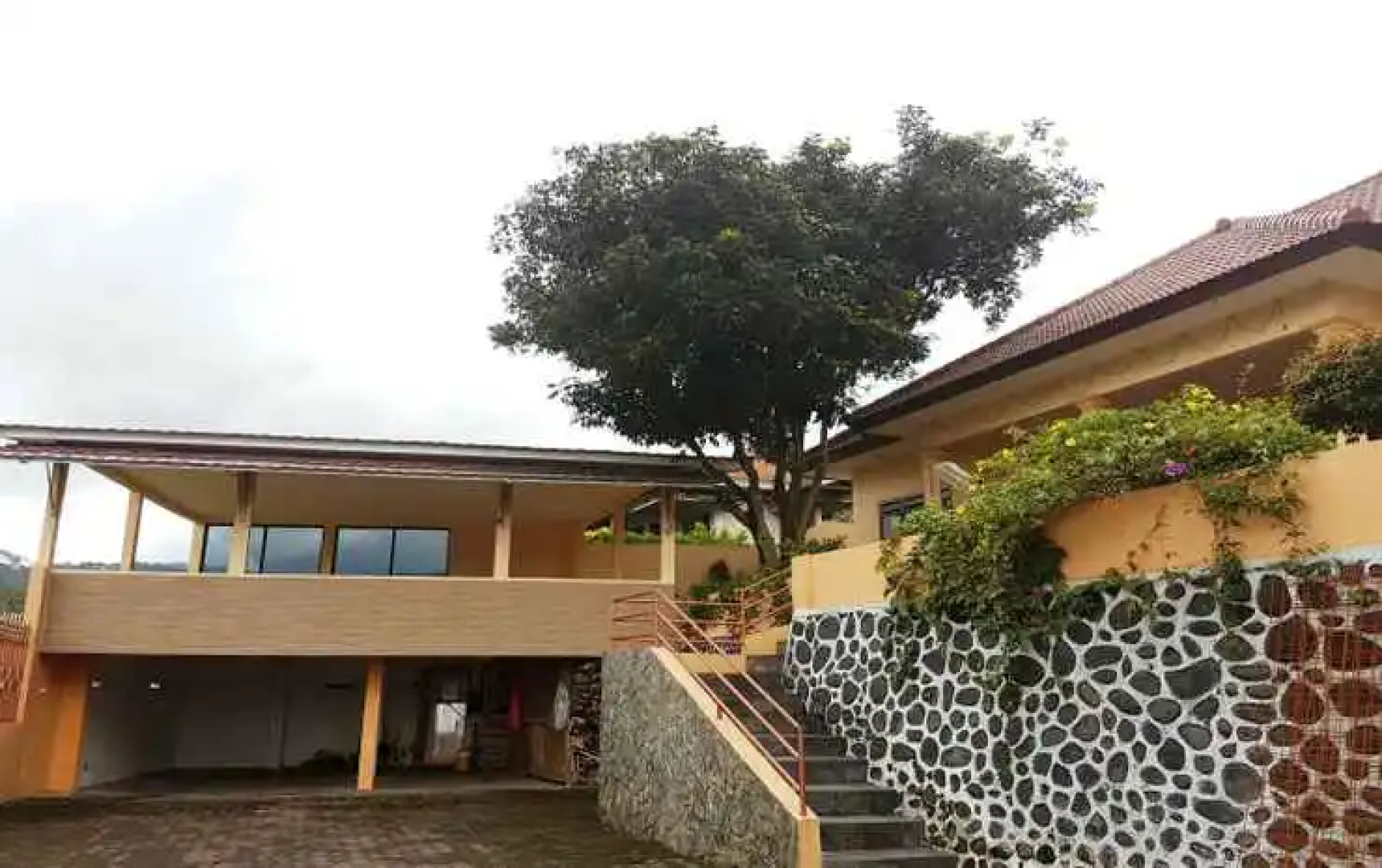 Parama Guest House