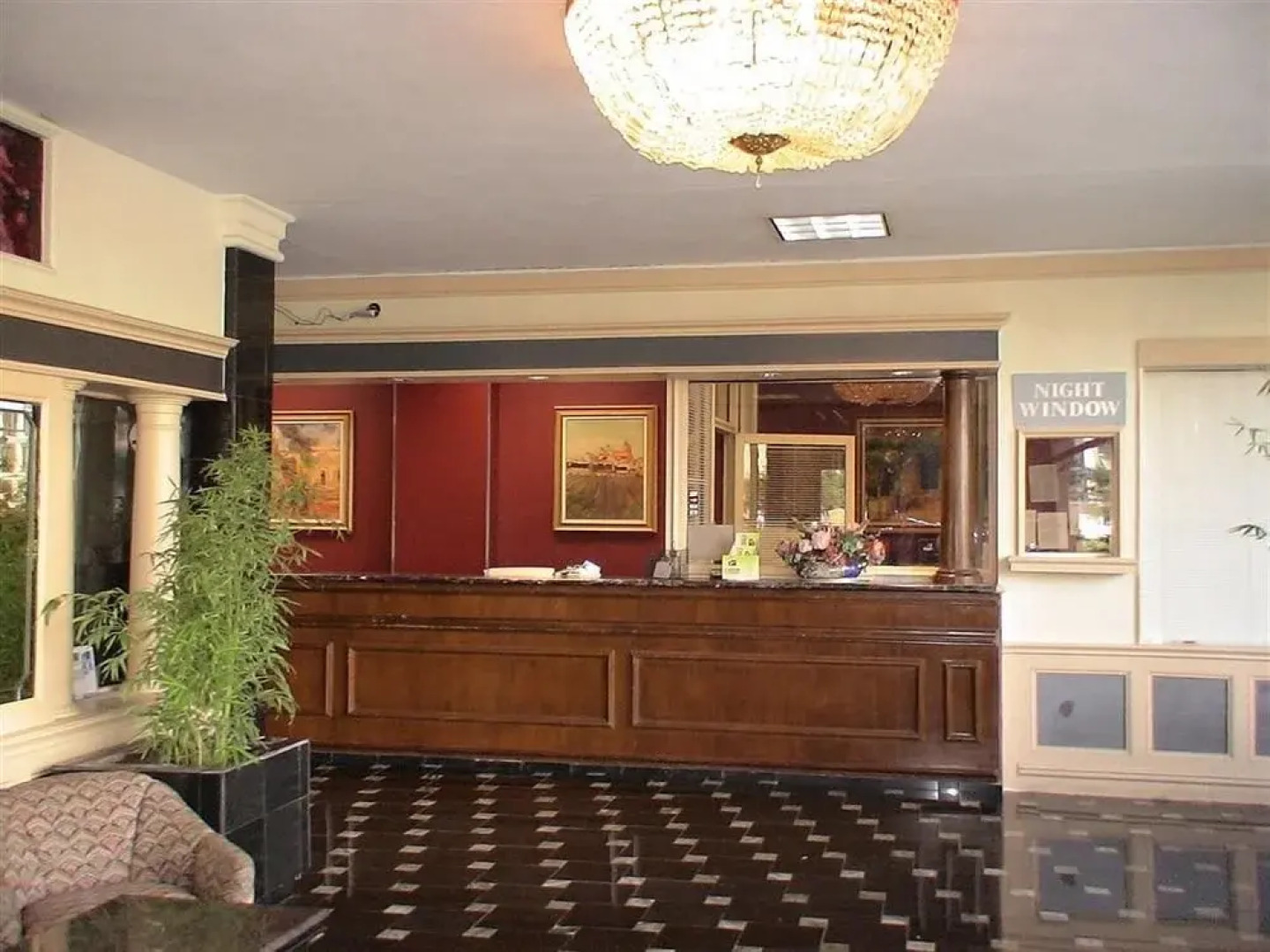 Greenway Inn & Suites