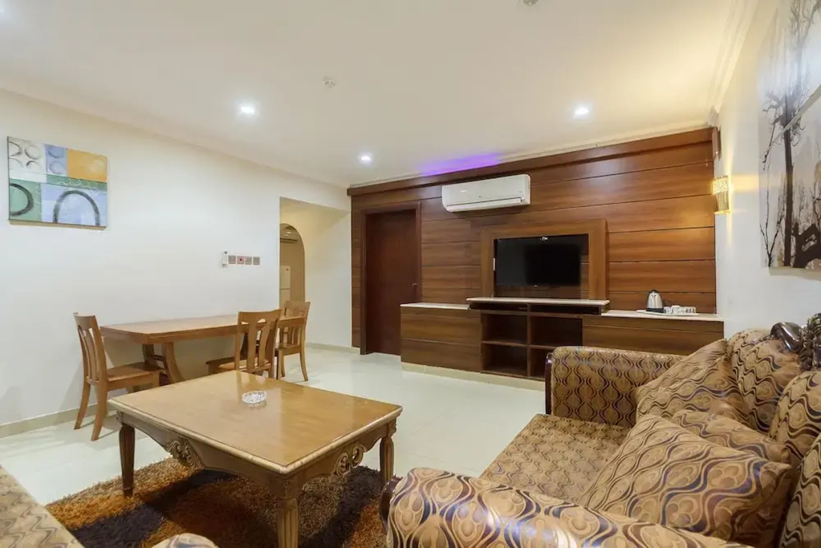 Al Bustan Hotel Suites