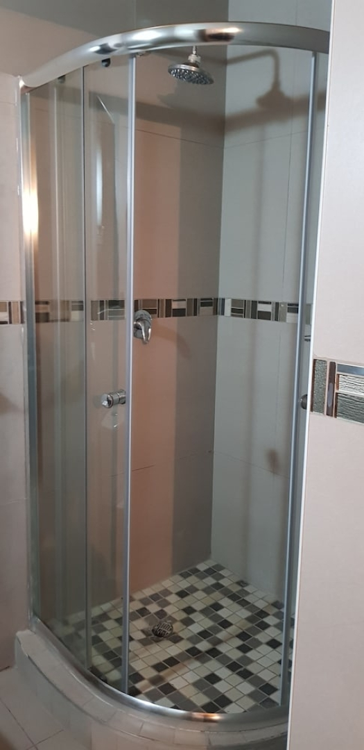 Rose and Thorn Guesthouse - Adults Only