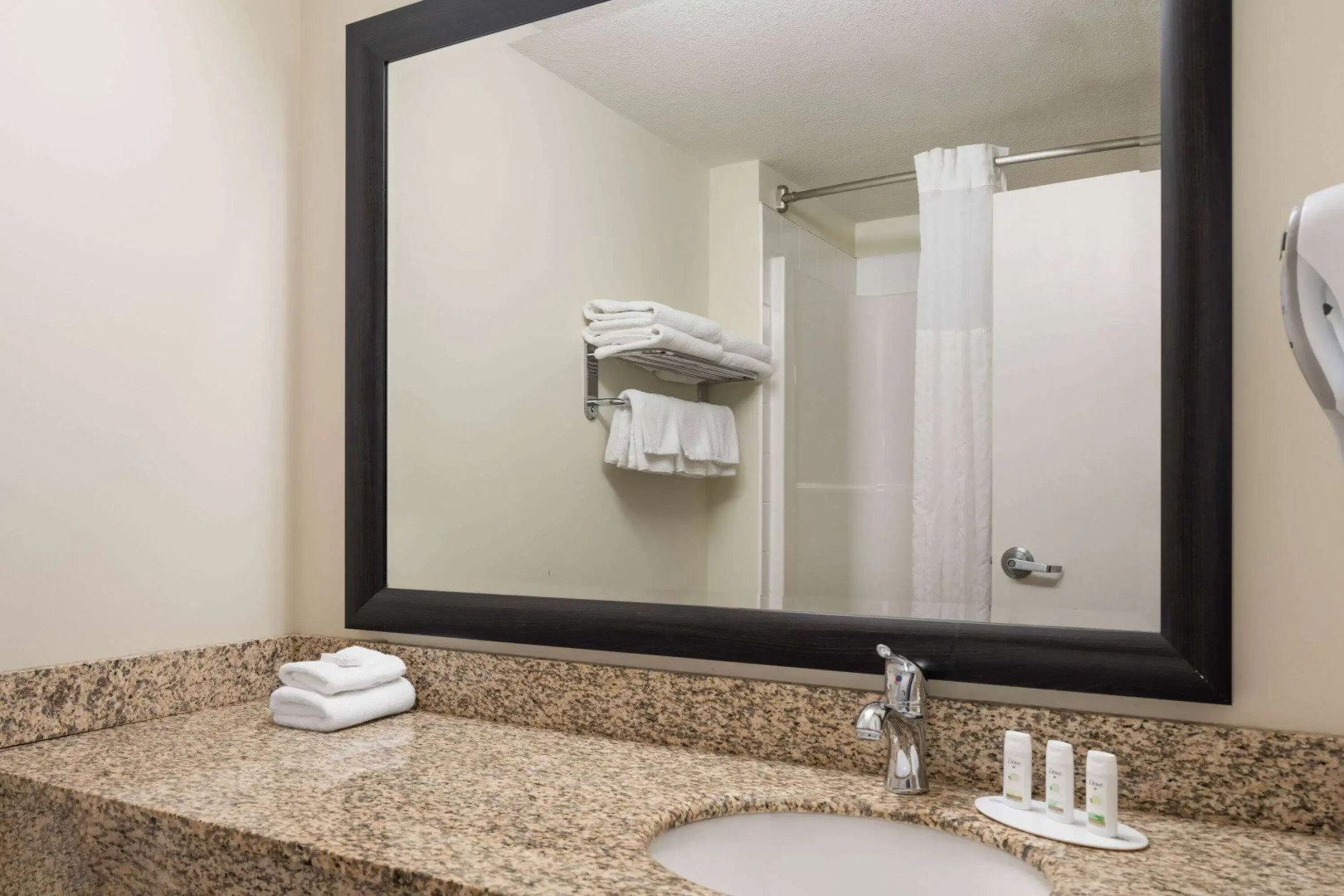 Super 8 by Wyndham Sherwood Park/Edmonton Area