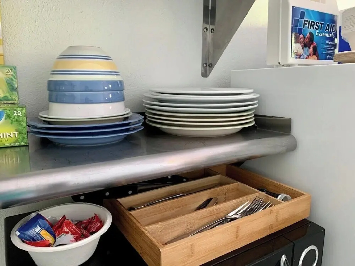 Suite 1 Beach Shuttle Concierge Garden Cats