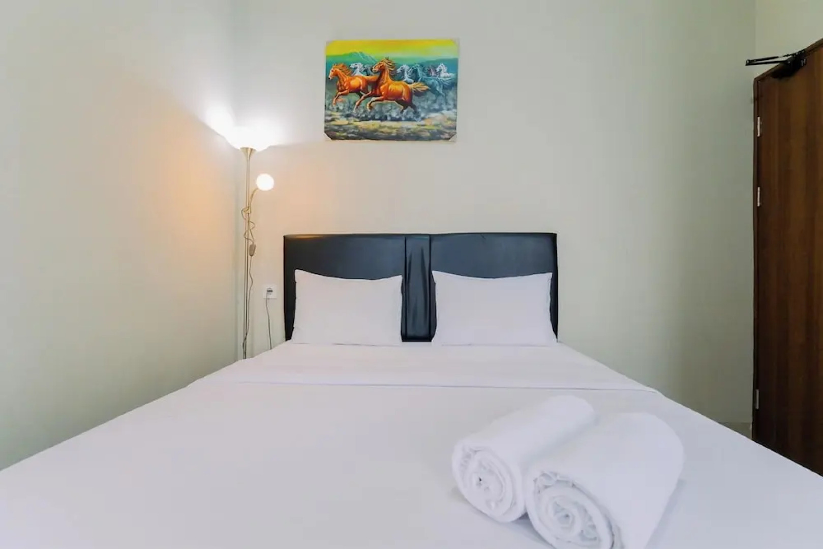Homey And Minimalist 1Br Royal Sentul Park Apartment