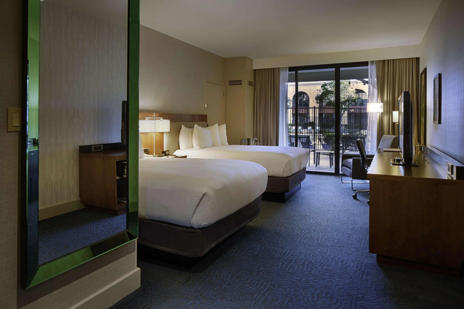 Doubletree by Hilton Newark - Fremont