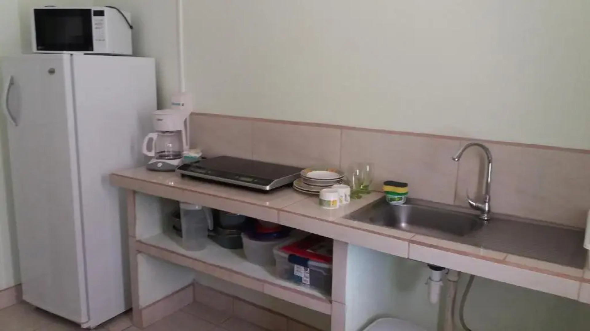 Tropical Paradise Bungalows