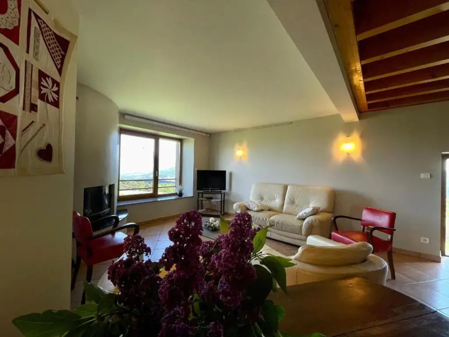 GiTE ROCHE-EN-RéGNIER, 4 PIèCES, 8 PERSONNES - FR-1-582-192