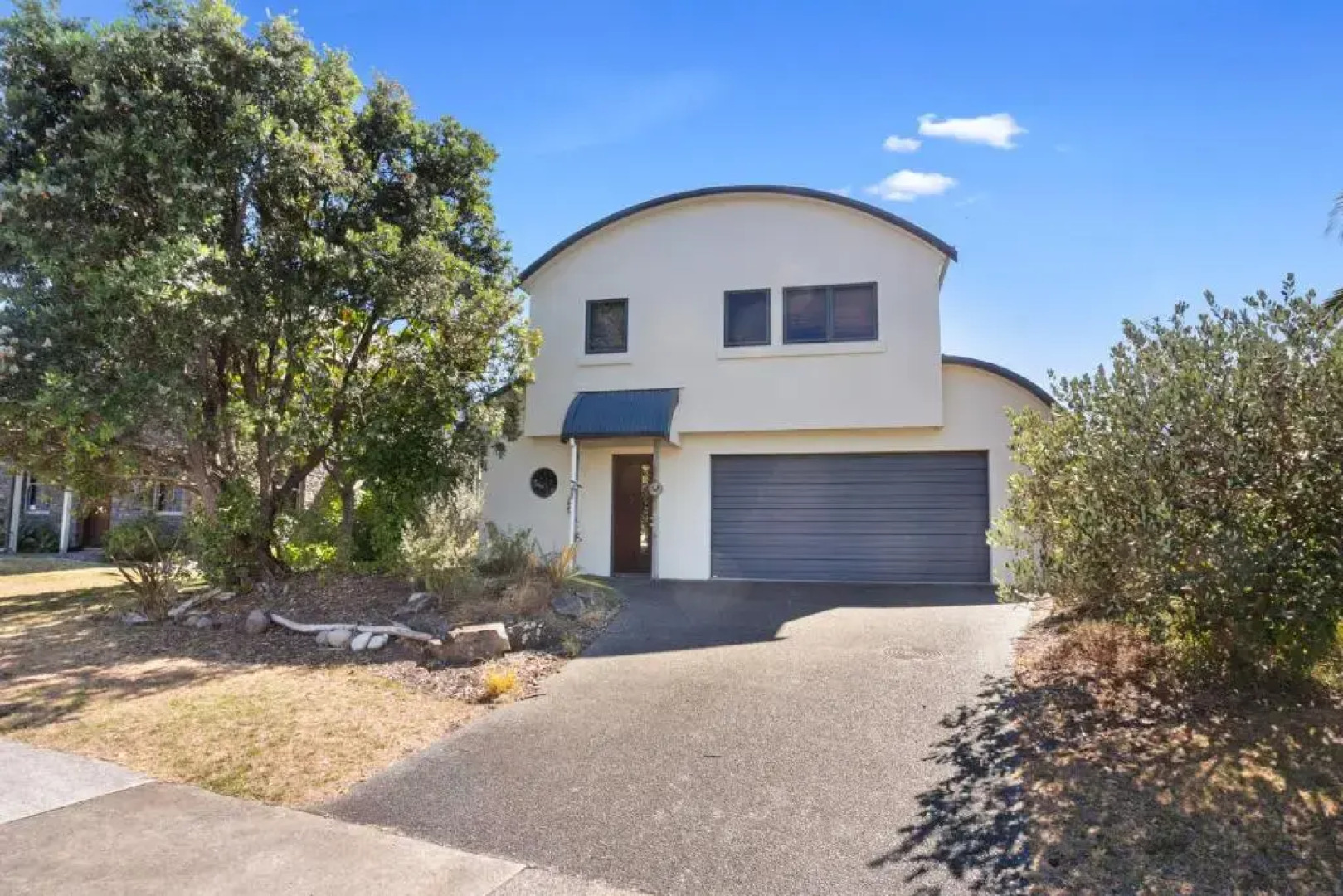 Tuhua Views - Waihi Beach Holiday Home