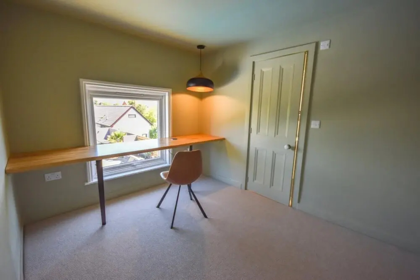 Blenheim House an Immaculate sea side home for 12 guests, plus swimming pool.