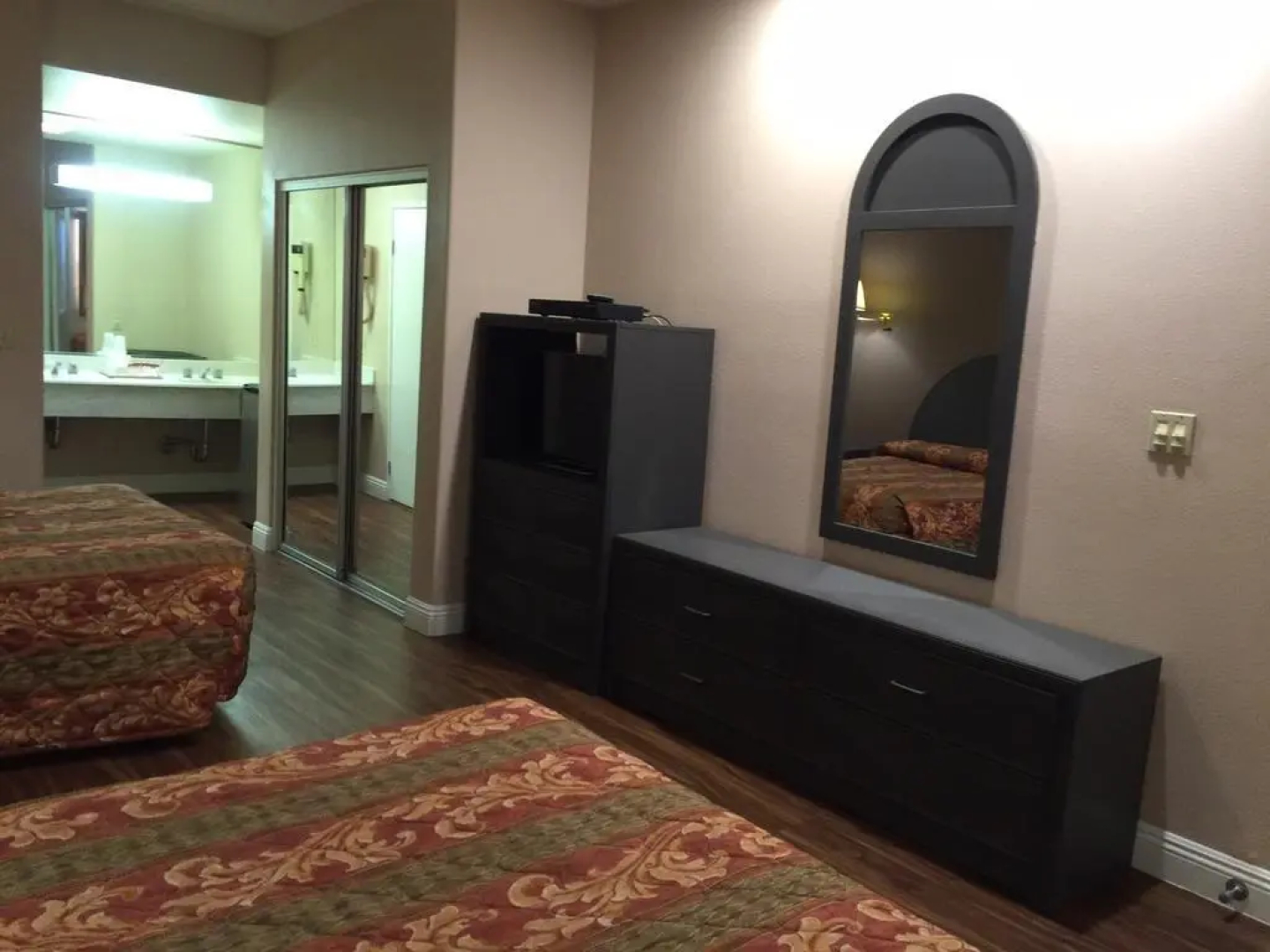 Cali Inn