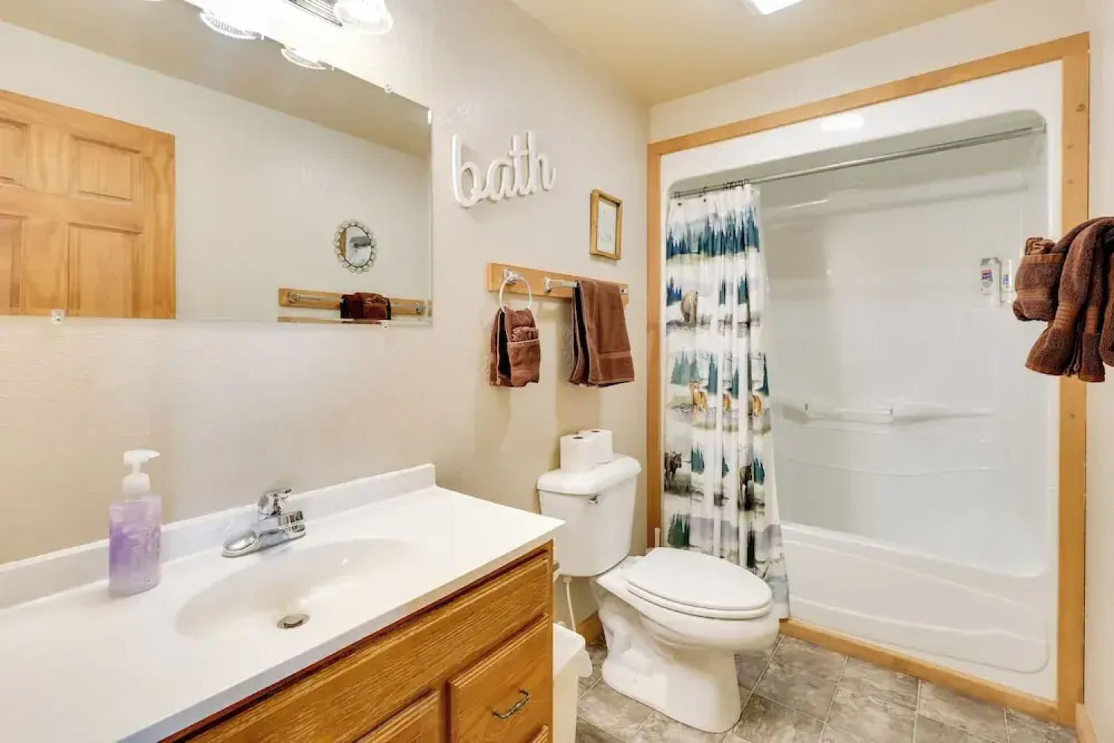 Cabin w/ On-site Trails - 15 Miles to Mt Rushmore!