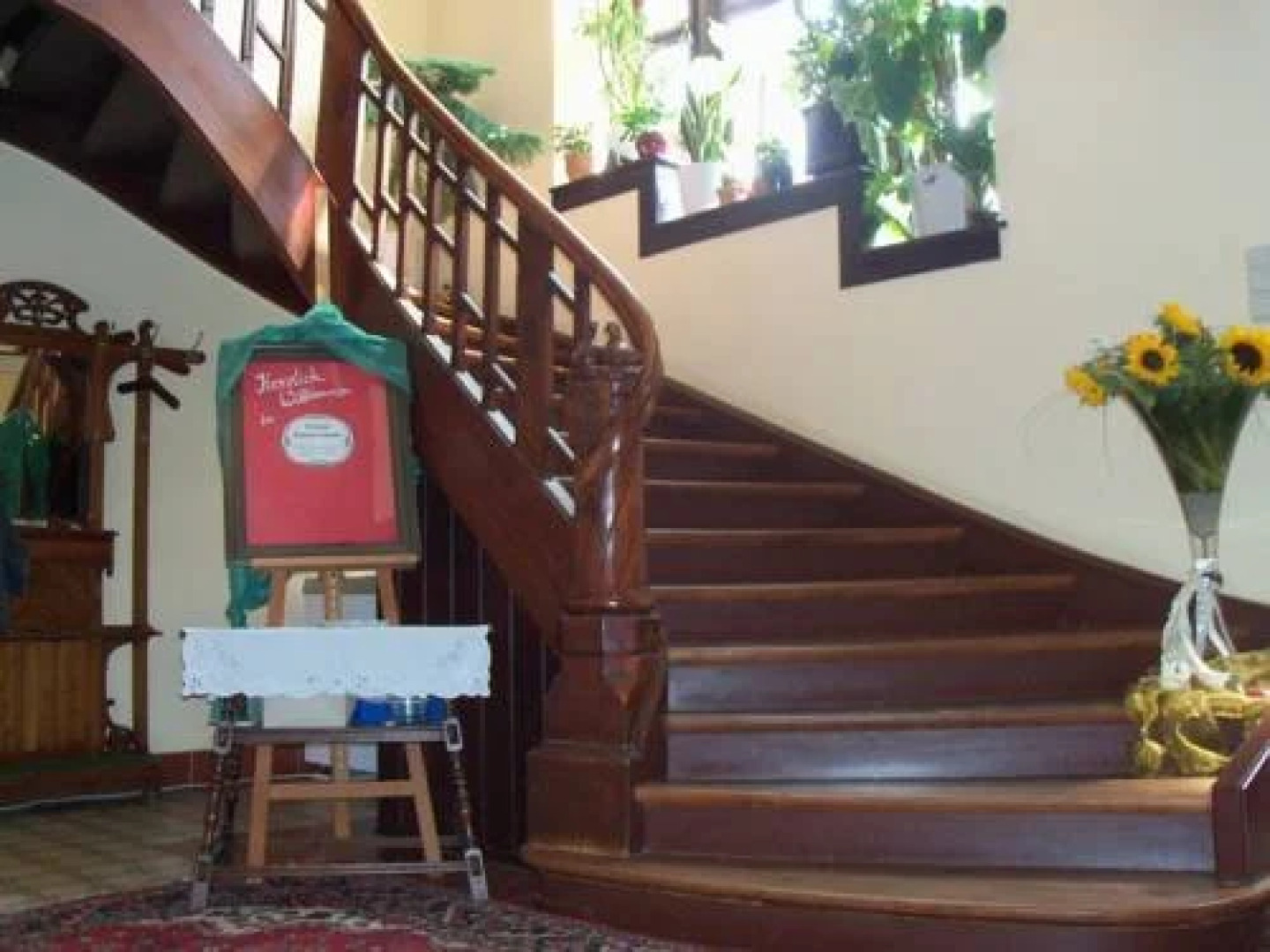 Weingut, Gästehaus und Kräuterhof