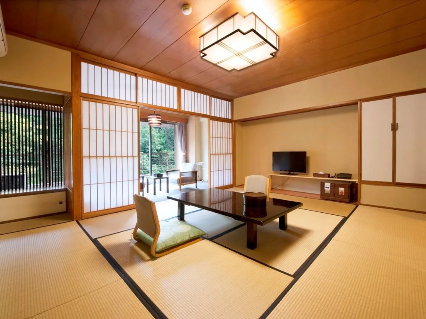 Ooedo Onsen Monogatari Premium Yoshinoya Irokuen