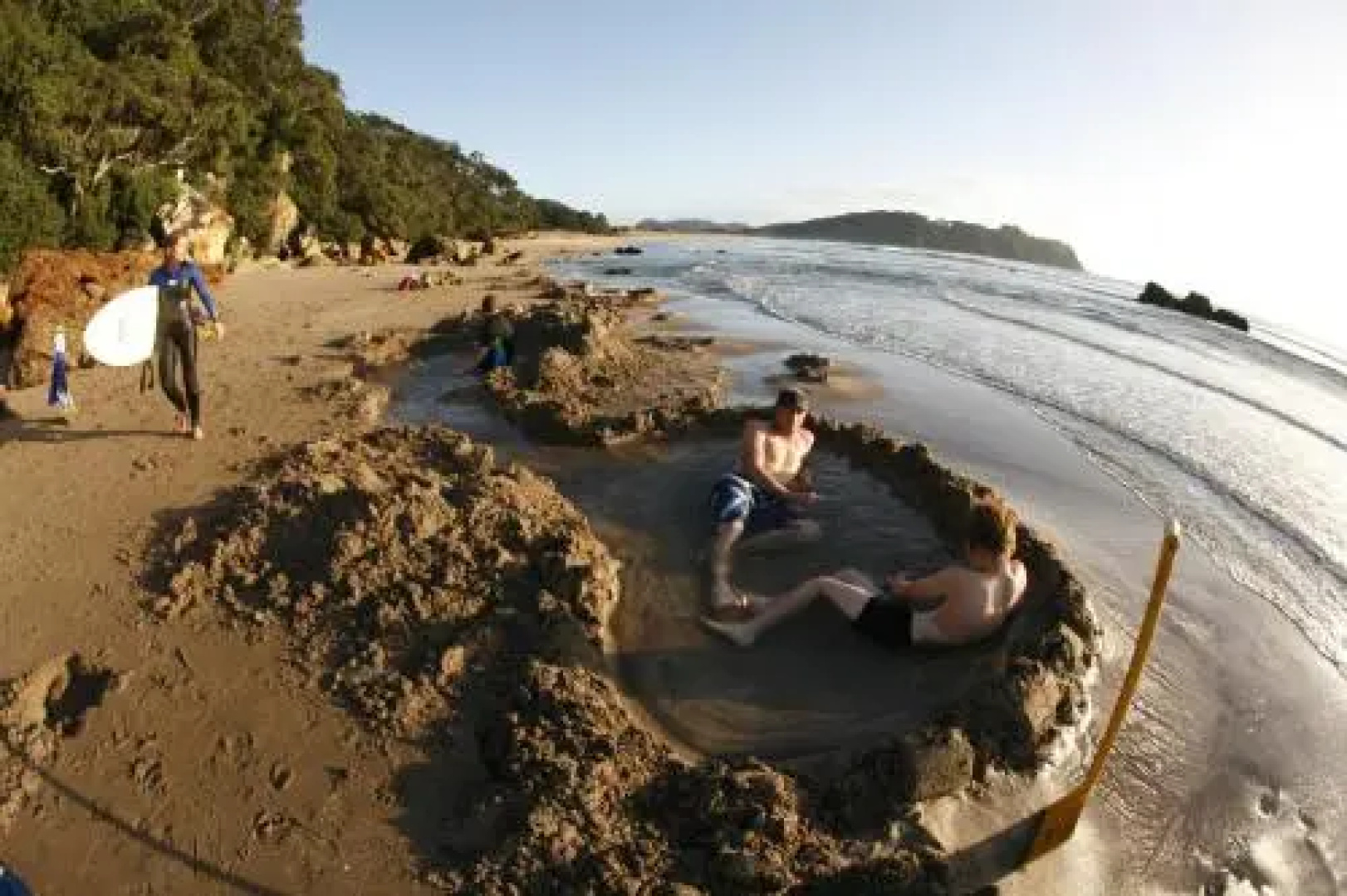 Hot Water Beach Bure Wera