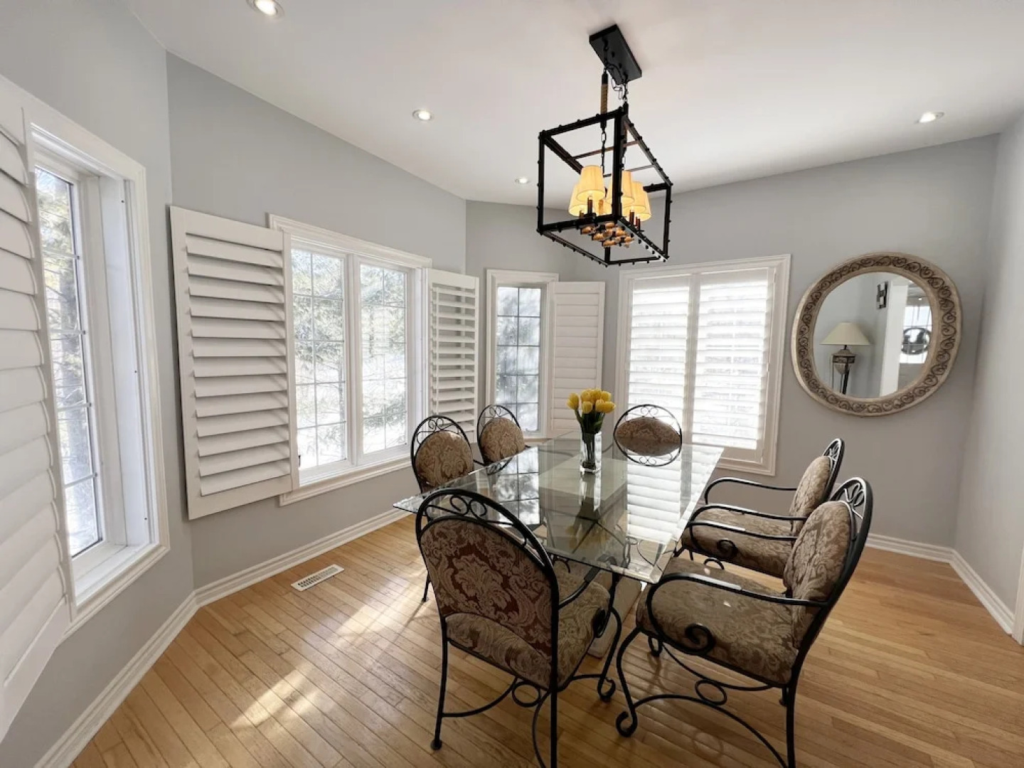 Vacation home beside the trails and Park