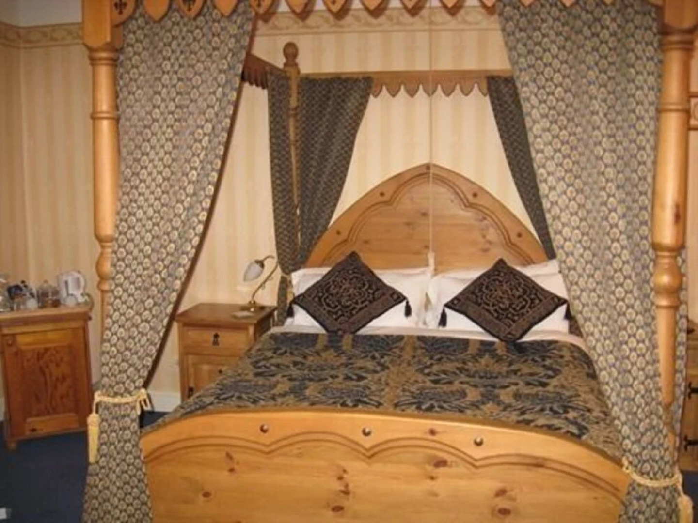 Cannards Grave Farmhouse - B&B