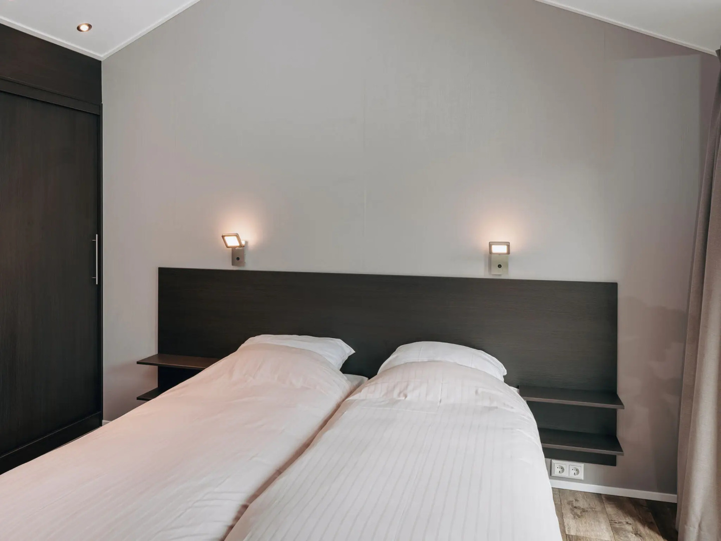 Nice chalet with ac and sloop, in a holiday park in beautiful Giethoorn