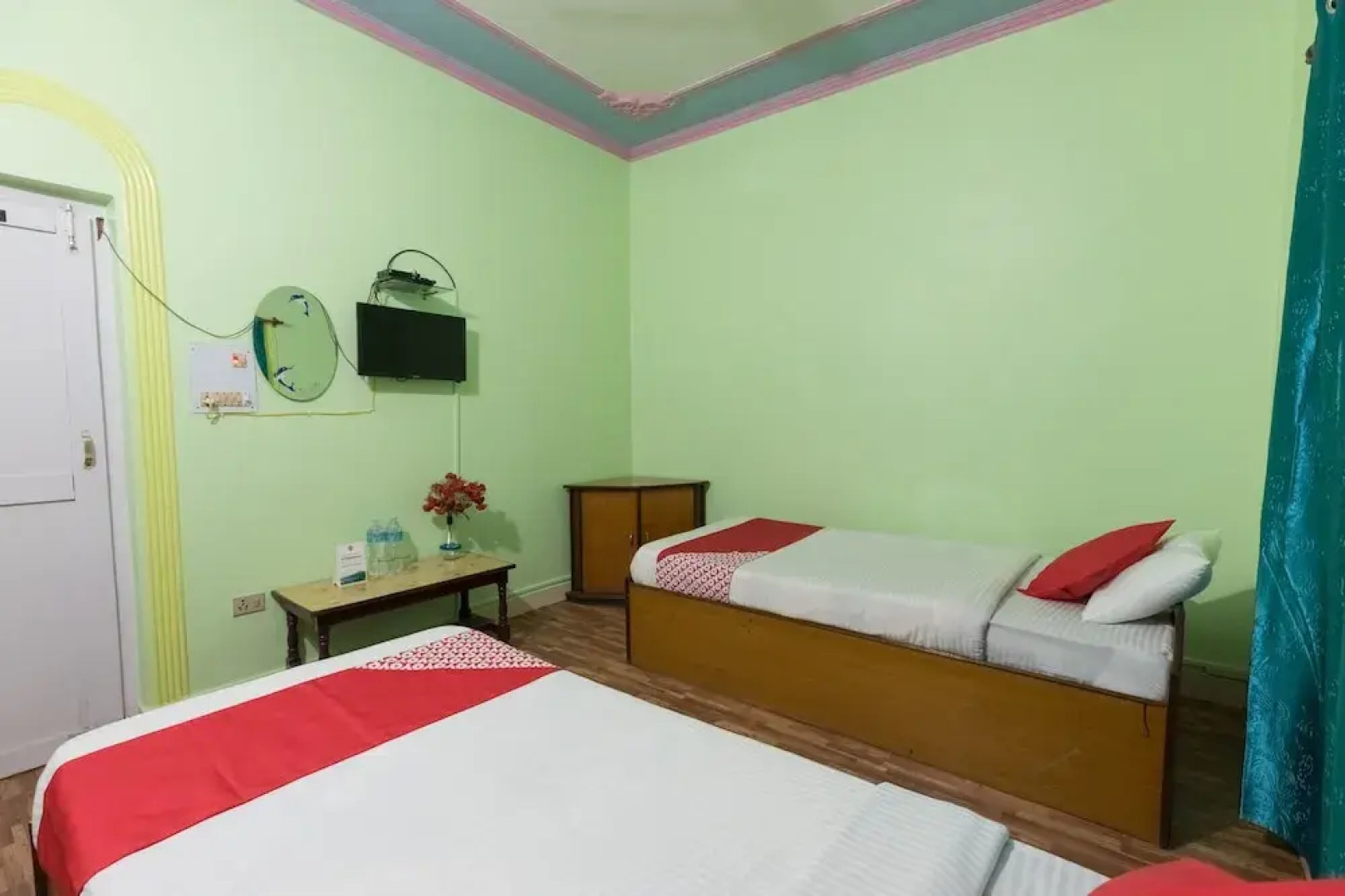 OYO 614 Subham Hotel