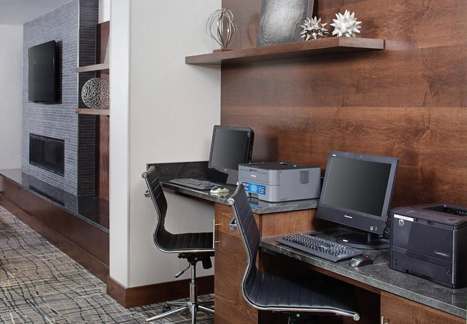 Courtyard by Marriott Manchester - Boston Regional Airport