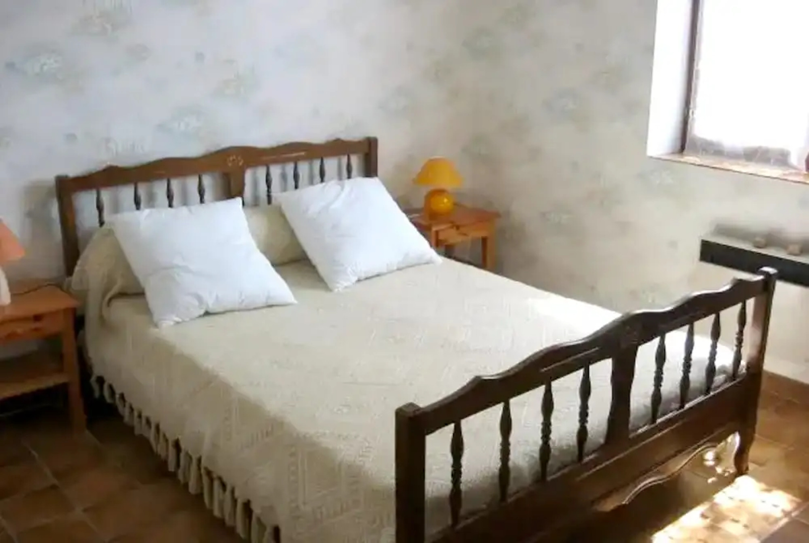 House With 3 Bedrooms in Uzer, With Furnished Garden - 10 km From the