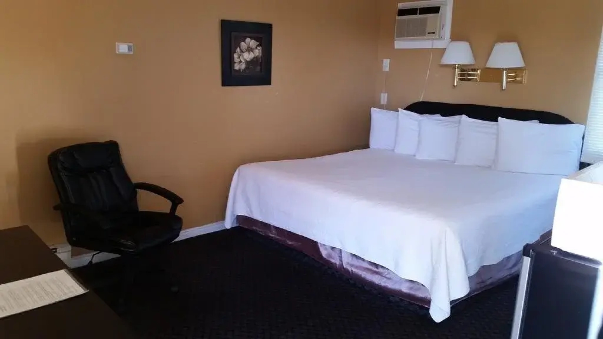 Middleton Motel & Suites