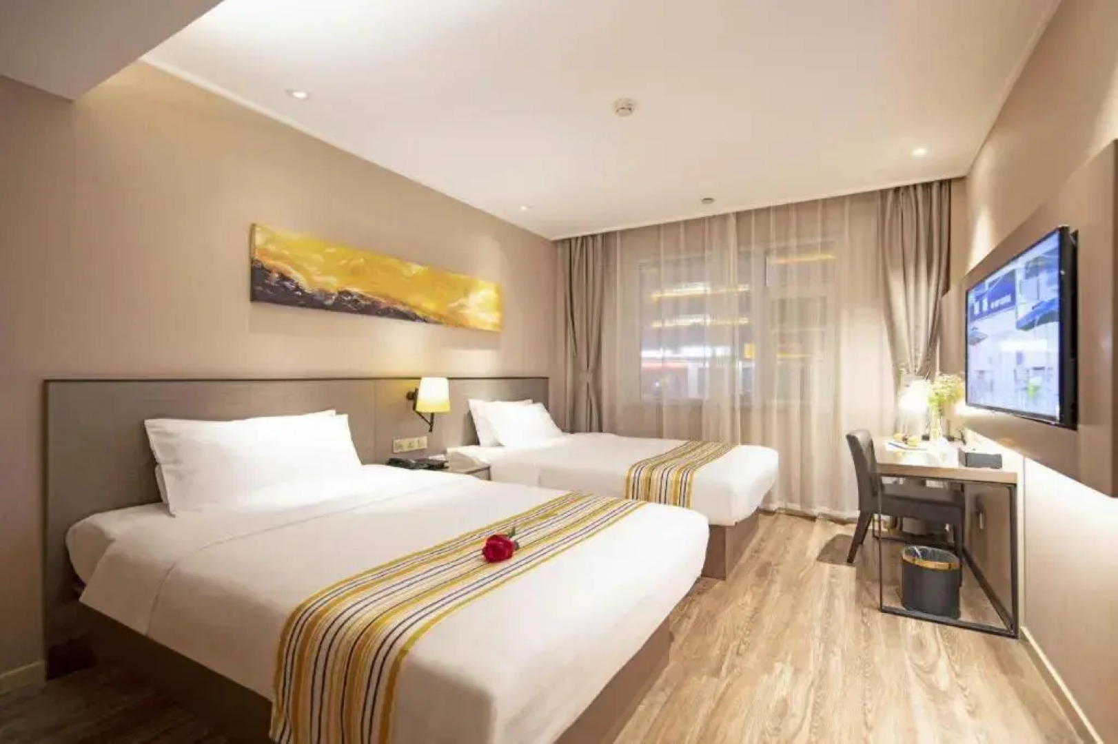 【locals】Taian Taishan District Baolongcity Square